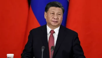 Си Цзиньпин поручил усилить контроль над блогерами и интернет-платформами